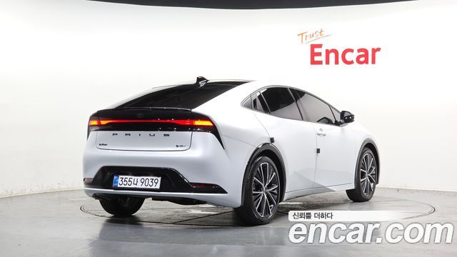 Toyota Prius из Кореи Encar