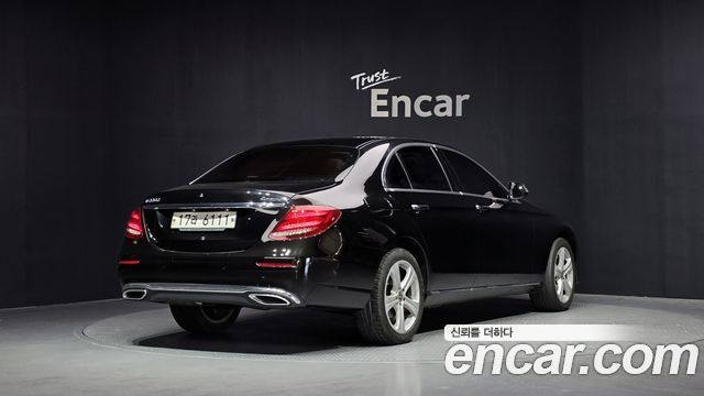 Mercedes-Benz E-Class из Кореи Encar