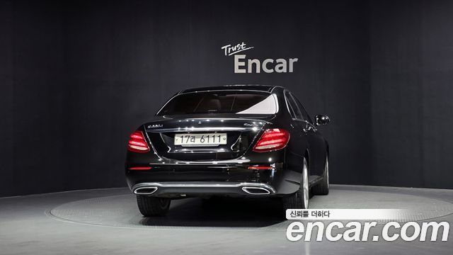 Mercedes-Benz E-Class из Кореи Encar