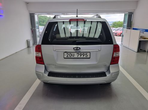 Kia Carnival New Carnival GX Standard — пробег 156 100 км — фото 4 из 5