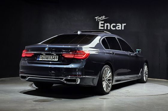 BMW 7-Series 750Li xDrive Premium — пробег 113 175 км — фото 2 из 5