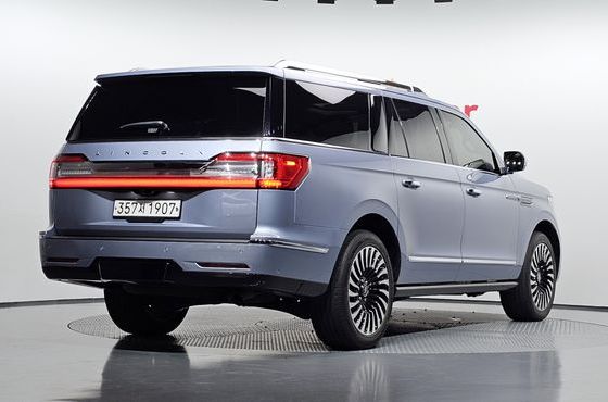 Lincoln Navigator 3.5L Black Label — пробег 45 665 км — фото 2 из 5