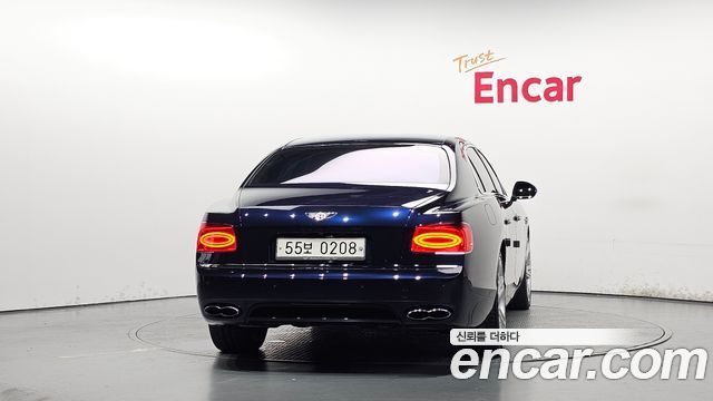 Bentley Flying Spur 4.0 — пробег 107 890 км — фото 4 из 5