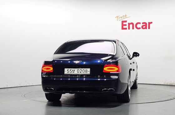 Bentley Flying Spur 4.0 — пробег 107 890 км — фото 4 из 5
