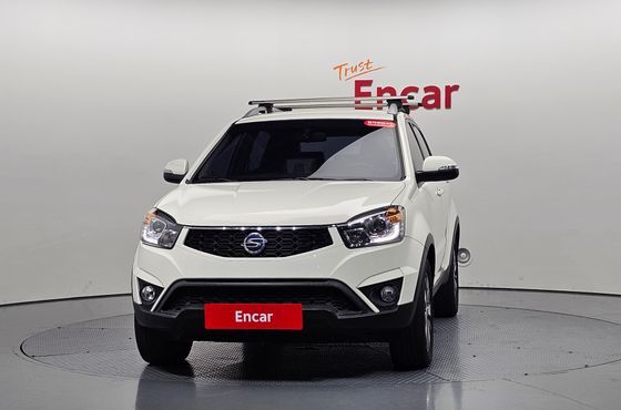 Ssangyong KORANDO 2.0 CVT 2WD Deluxe — пробег 70 923 км — фото 3 из 5