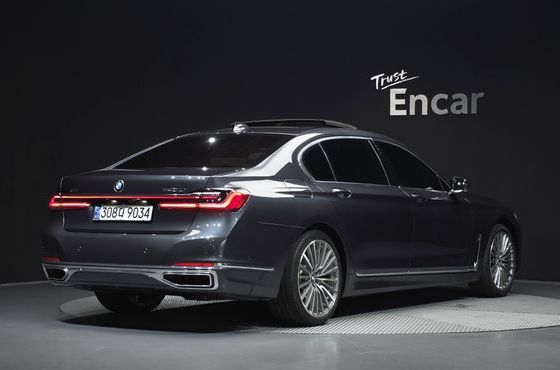 BMW 7-Series 740Li xDrive Design Pure Excellence — пробег 125 067 км — фото 2 из 5