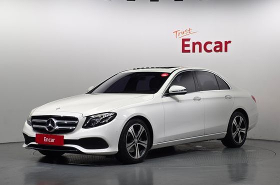 Mercedes-Benz E-Class E220d Avantgarde — пробег 242 981 км — фото 1 из 5