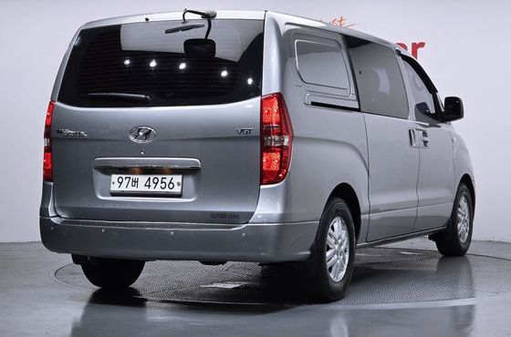 Hyundai Starex 5-Seater VAN Smart — пробег 196 618 км — фото 2 из 5