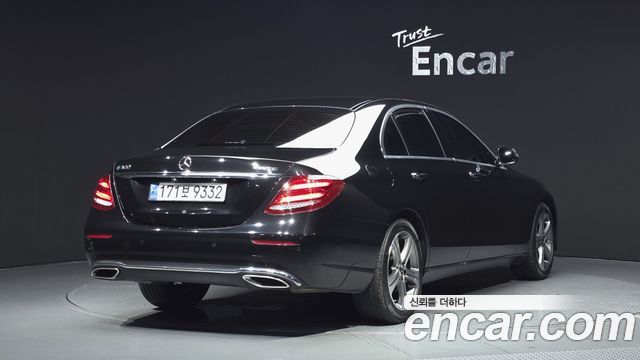 Mercedes-Benz E-Class из Кореи Encar