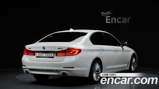 BMW 5-Series 520d xDrive Luxury Plus — пробег 129 666 км — фото 2 из 5