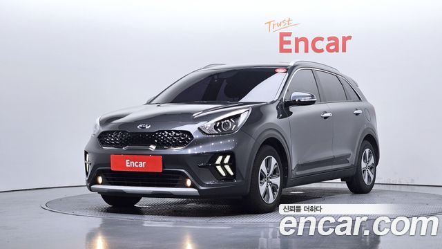 Kia Niro 1.6 HEV Luxury — пробег 44 605 км — фото 1 из 5