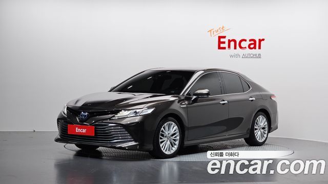 Toyota Camry 2.5 XLE Hybrid — пробег 103 426 км — фото 1 из 5