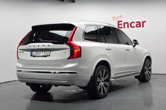 Volvo XC90 T8 Ultimate Bright Hybrid — пробег 67 607 км — фото 2 из 5