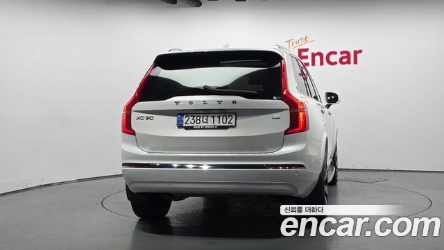 Volvo XC90 T8 Ultimate Bright Hybrid — пробег 67 607 км — фото 4 из 5