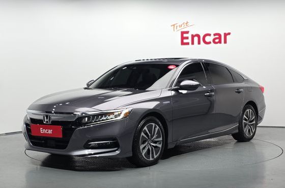 Honda Accord 2.0 Hybrid Touring — пробег 79 863 км — фото 1 из 5