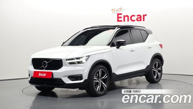 Volvo XC40 T4 R-Design — пробег 68 960 км — фото 1 из 5