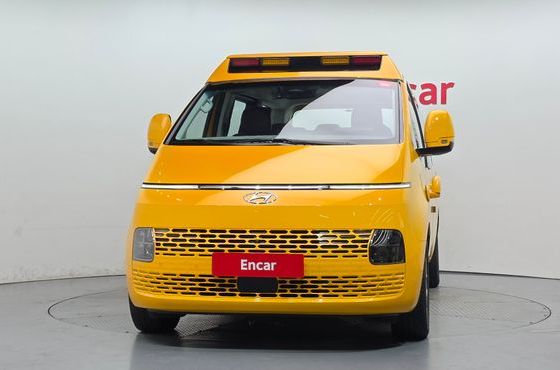 Hyundai Staria L3.5 Kinder Safety Car 11-Seater — пробег 49 958 км — фото 3 из 5