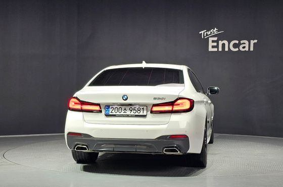BMW 5-Series 530i M Sport Package — пробег 29 486 км — фото 4 из 5
