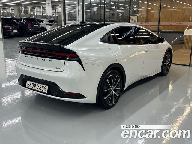 Toyota Prius из Кореи Encar