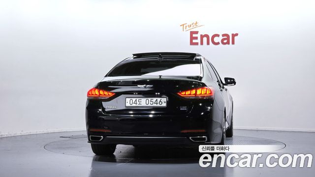 Hyundai Genesis из Кореи Encar