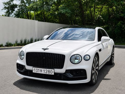 Bentley Flying Spur 4.0 — пробег 52 440 км — фото 1 из 5