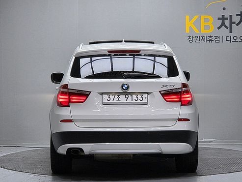BMW X3 xDrive 20d High — пробег 132 359 км — фото 4 из 5