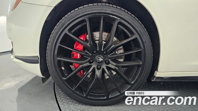 Maserati Quattroporte из Кореи Encar