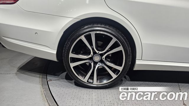 Mercedes-Benz E-Class E220 Bluetec Avantgarde Sport — пробег 87 170 км — фото 5 из 5