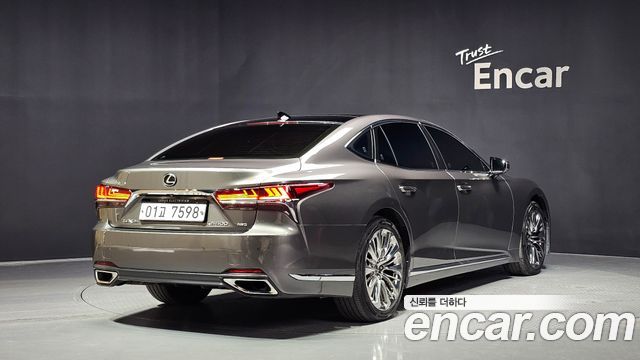 Lexus LS 3.5 Platinum AWD — пробег 185 227 км — фото 2 из 5