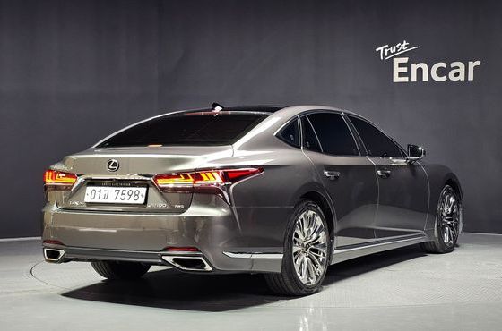 Lexus LS 3.5 Platinum AWD — пробег 185 227 км — фото 2 из 5
