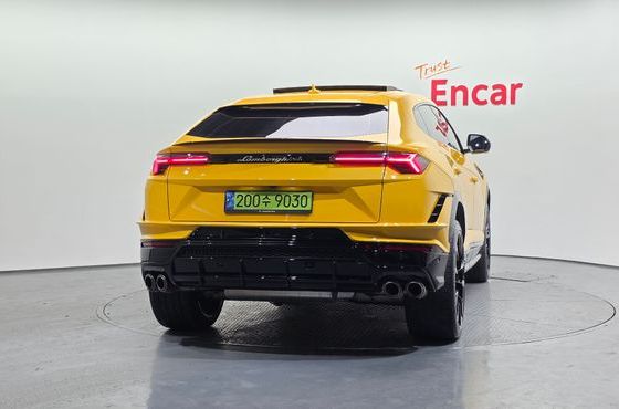 Lamborghini Urus 4.0 V8 S — пробег 12 488 км — фото 4 из 5