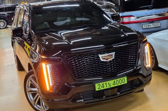 Cadillac Escalade 6.2 ESV ESV Sports Platinum — пробег 3 999 км — фото 3 из 5