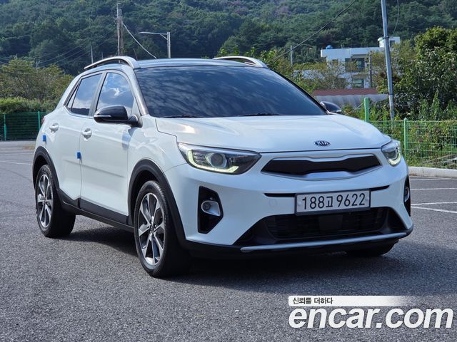 Kia Stonic из Кореи Encar