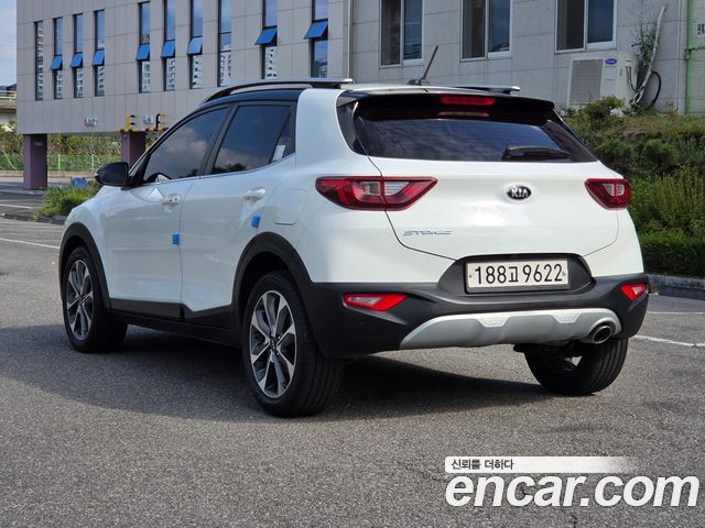 Kia Stonic из Кореи Encar