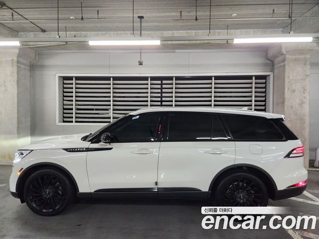 Lincoln Aviator 3.0 Reserve  AWD — пробег 69 989 км — фото 2 из 5