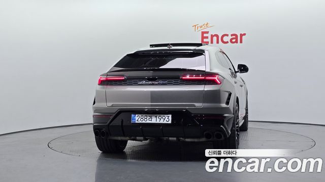 Lamborghini Urus из Кореи Encar