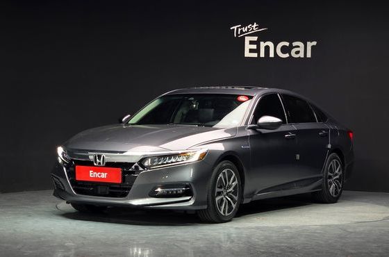 Honda Accord 2.0 Hybrid Touring — пробег 100 047 км — фото 1 из 5