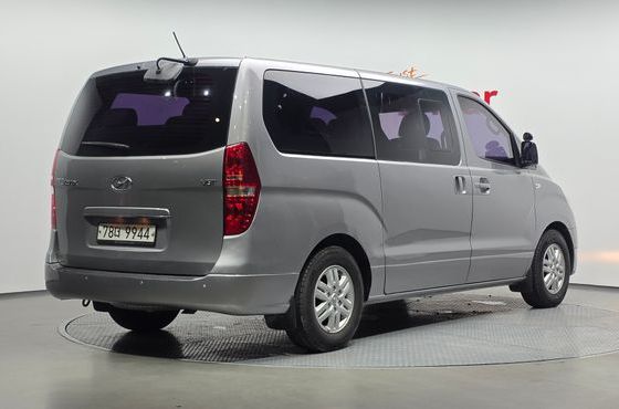 Hyundai Starex 12-Seater Wagon Smart — пробег 157 617 км — фото 2 из 5