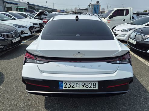 Hyundai AVANTE Inspiration — пробег 51 831 км — фото 4 из 5