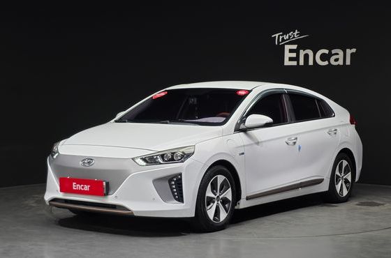 Hyundai Ioniq Q — пробег 122 488 км — фото 1 из 5