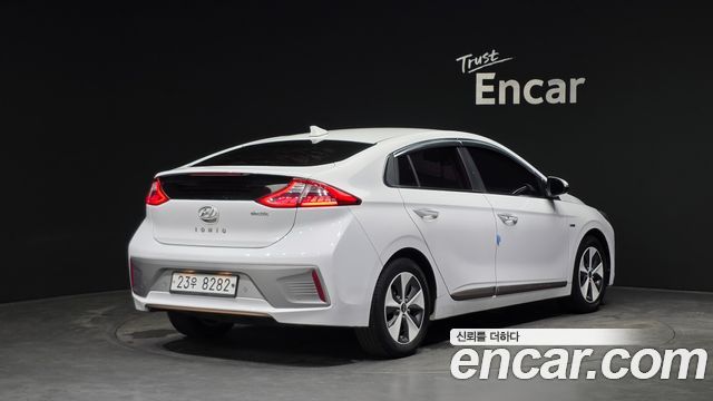 Hyundai Ioniq из Кореи Encar