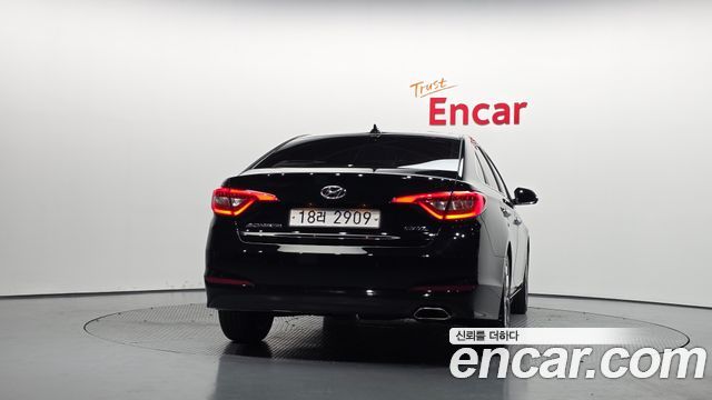 Hyundai Sonata 2.0 Premium — пробег 126 999 км — фото 4 из 5