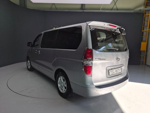 Hyundai Starex 11-Seater Wagon CVX Luxury — пробег 167 749 км — фото 4 из 5