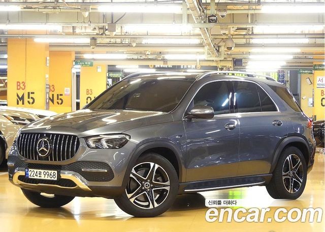 Mercedes-Benz GLE-Class GLE350e 4MATIC — пробег 23 000 км — фото 1 из 5