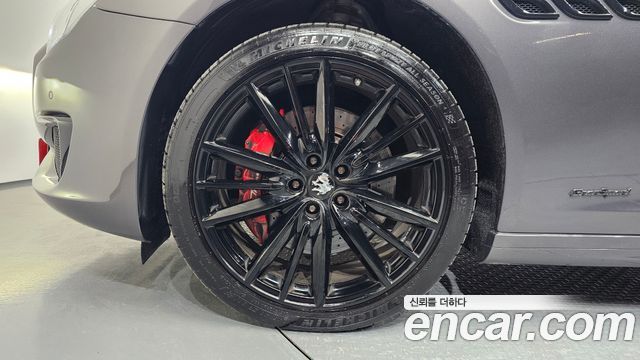 Maserati Quattroporte из Кореи Encar