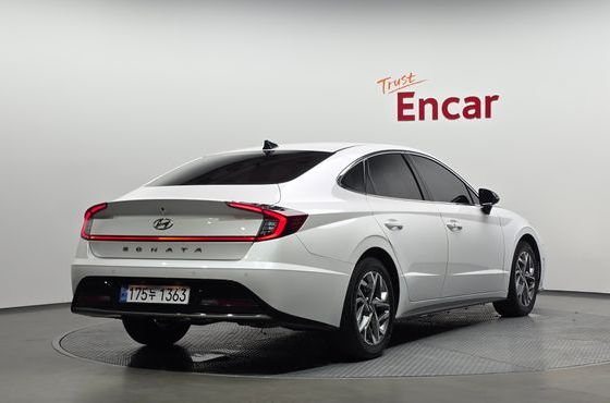 Hyundai Sonata 2.0 Premium Plus — пробег 101 418 км — фото 2 из 5