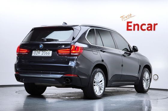 BMW X5 xDrive 30d — пробег 142 678 км — фото 2 из 5