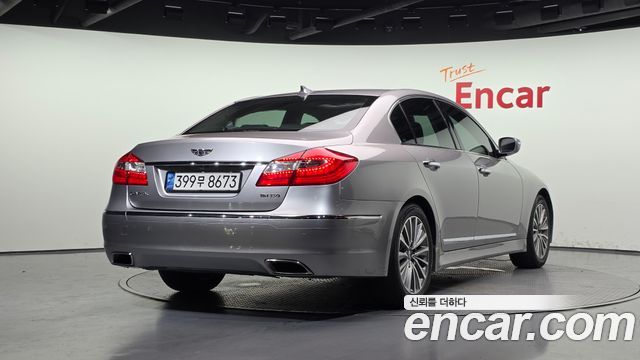 Hyundai Genesis из Кореи Encar
