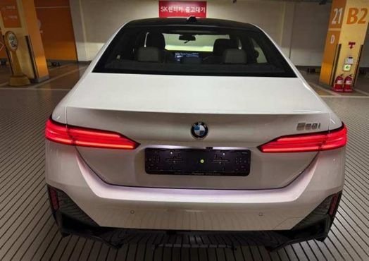 BMW 5-Series 520i M Sport — пробег 1 км — фото 3 из 5