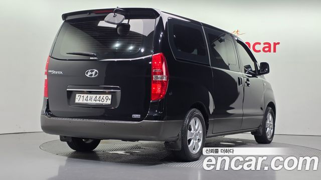 Hyundai Starex 12-Seater LPi Smart — пробег 140 563 км — фото 2 из 5